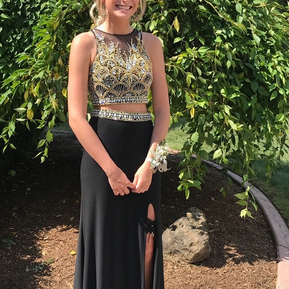 Prom Gown - Picture 1 of 2